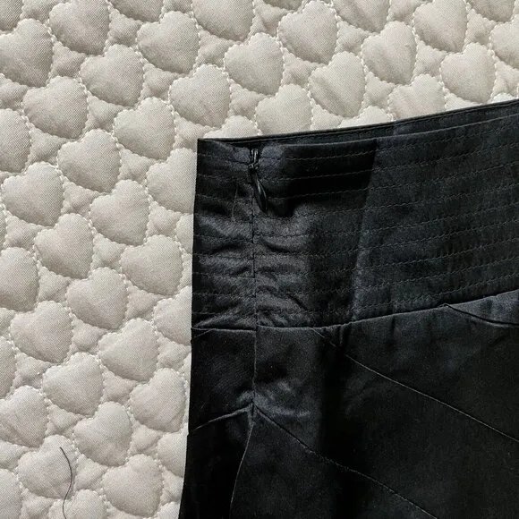 NWOT Marc Jacobs Women Silk Pleated A-line Skirt Size 6 Black Knee Length