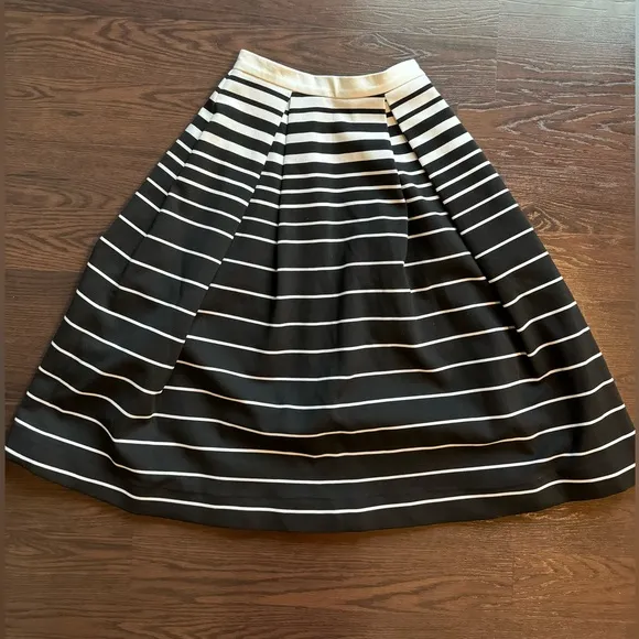 NWOT! N/Nicholas Black &amp; White Striped Midi Skirt