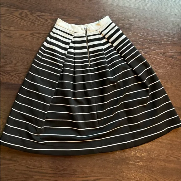 NWOT! N/Nicholas Black &amp; White Striped Midi Skirt