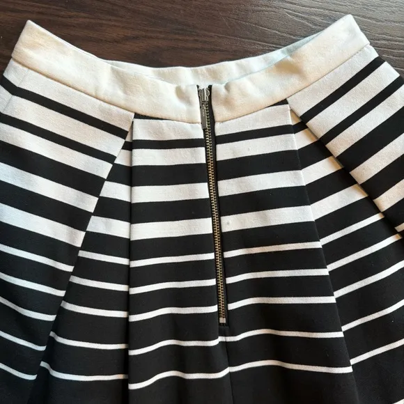 NWOT! N/Nicholas Black &amp; White Striped Midi Skirt