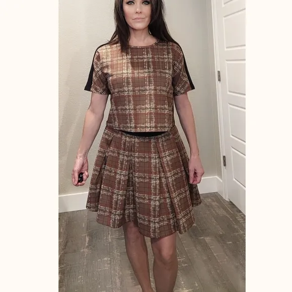 NWT 2 pc ROMEO &amp; JULIET COUTURE skirt &amp; top set
