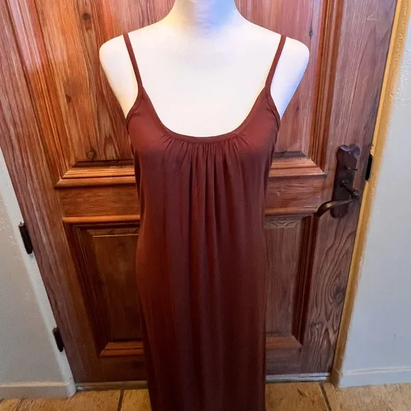 NWT CHASER WOVEN Tiered Low back Maxi Dress