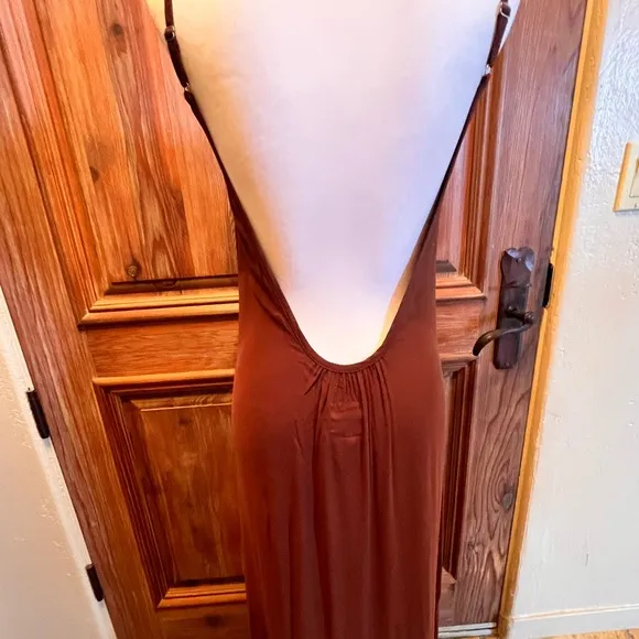 NWT CHASER WOVEN Tiered Low back Maxi Dress