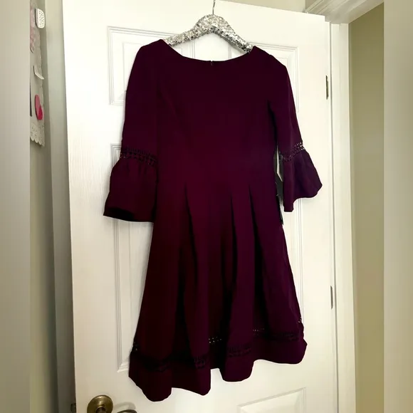NWT Eliza just fit and flare dress bell sleeves sz 6
