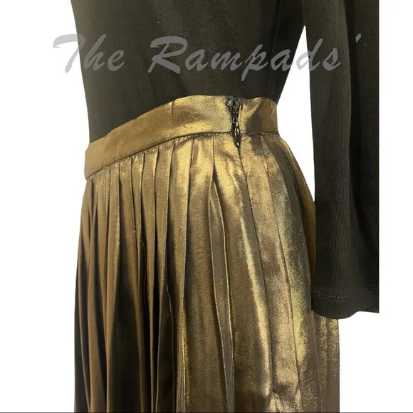NWT Gold Metallic Ann Taylor Pleated Long Skirt Size 6