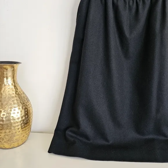 Pendleton 100% Pure Virgin Wool Solid Black Lined Skirt Midi Size 12 Vintage