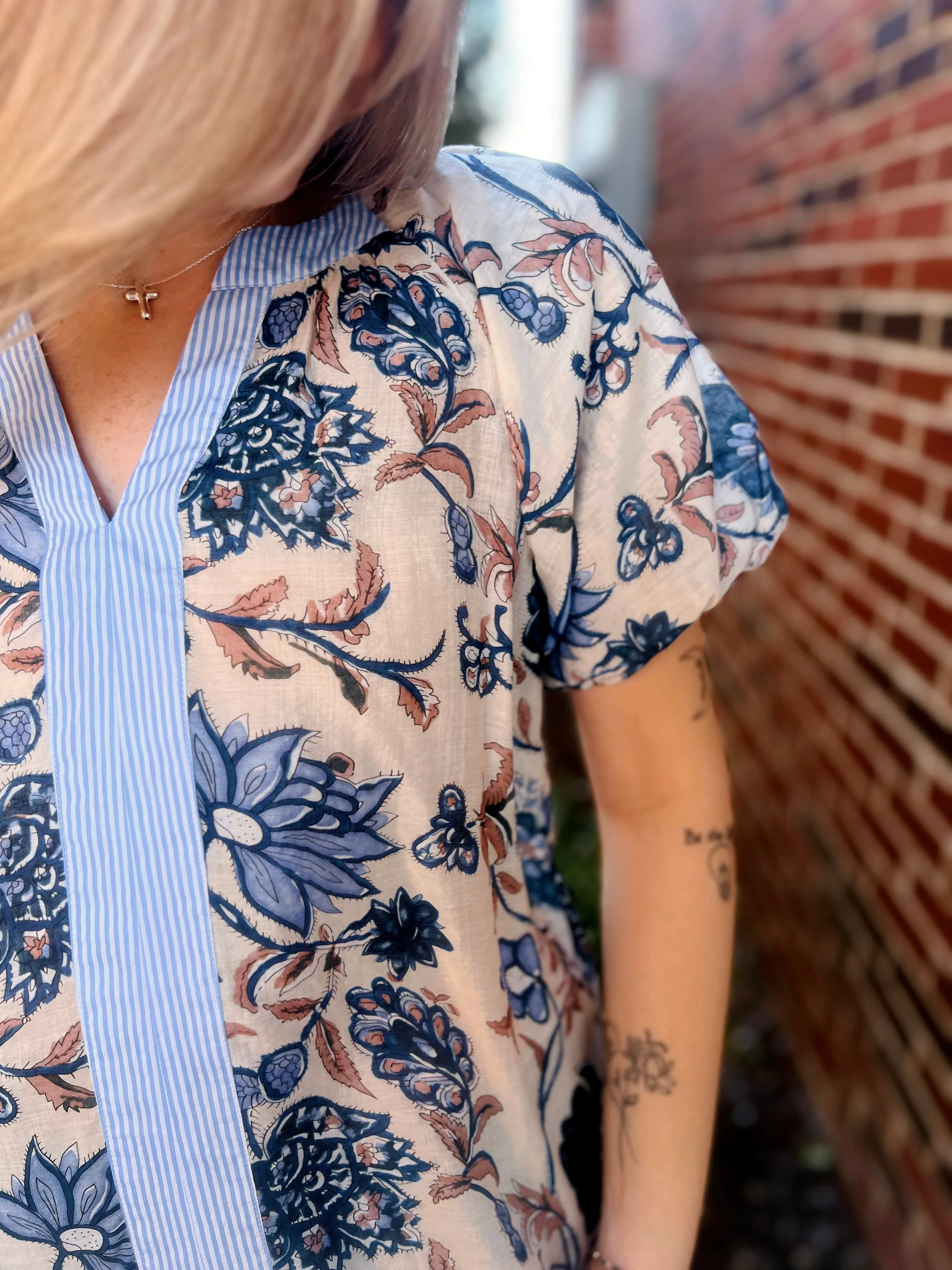 PICKING PETALS TOP