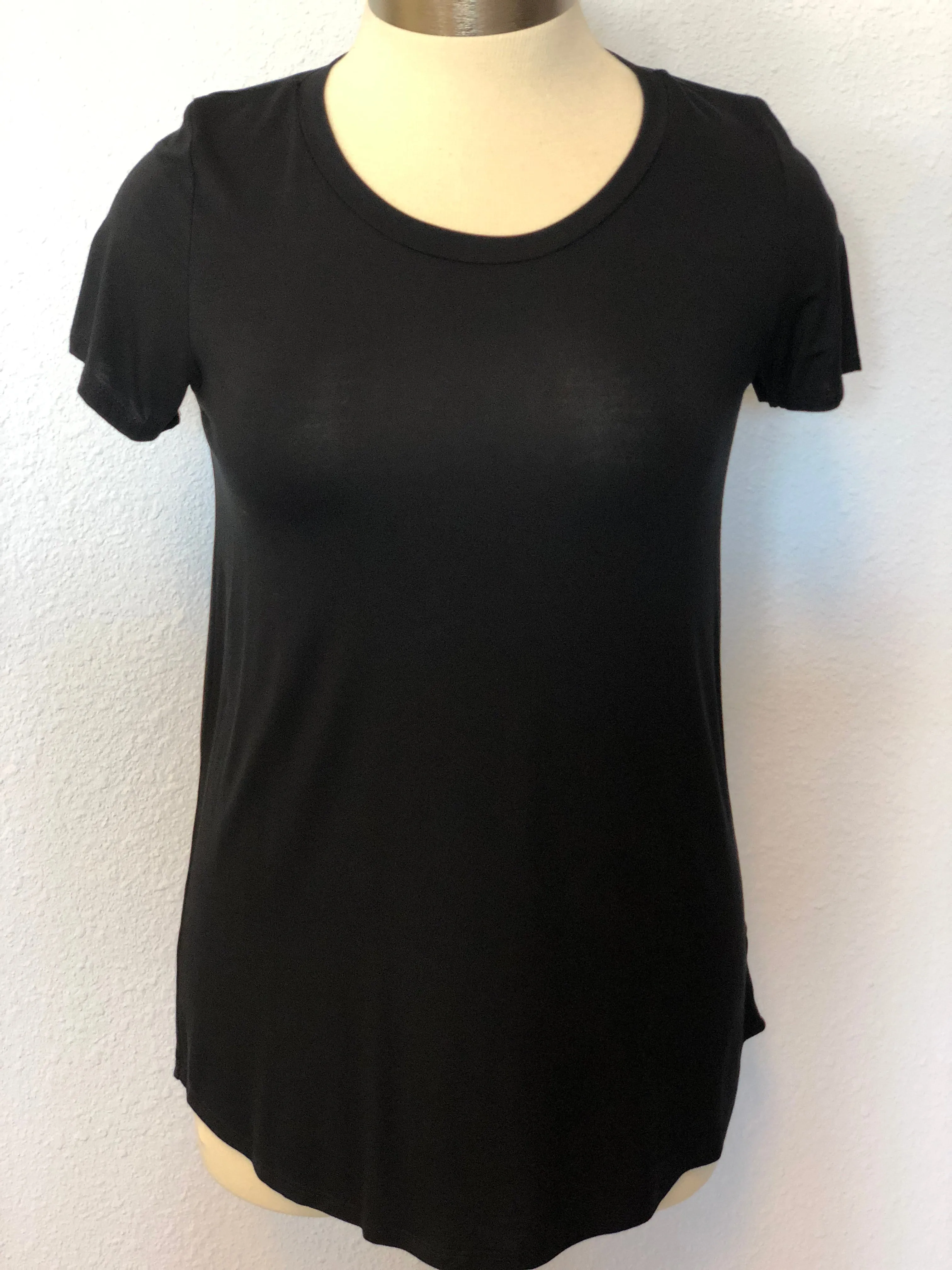 PLUS SOLID CAP SLEEVE TOP