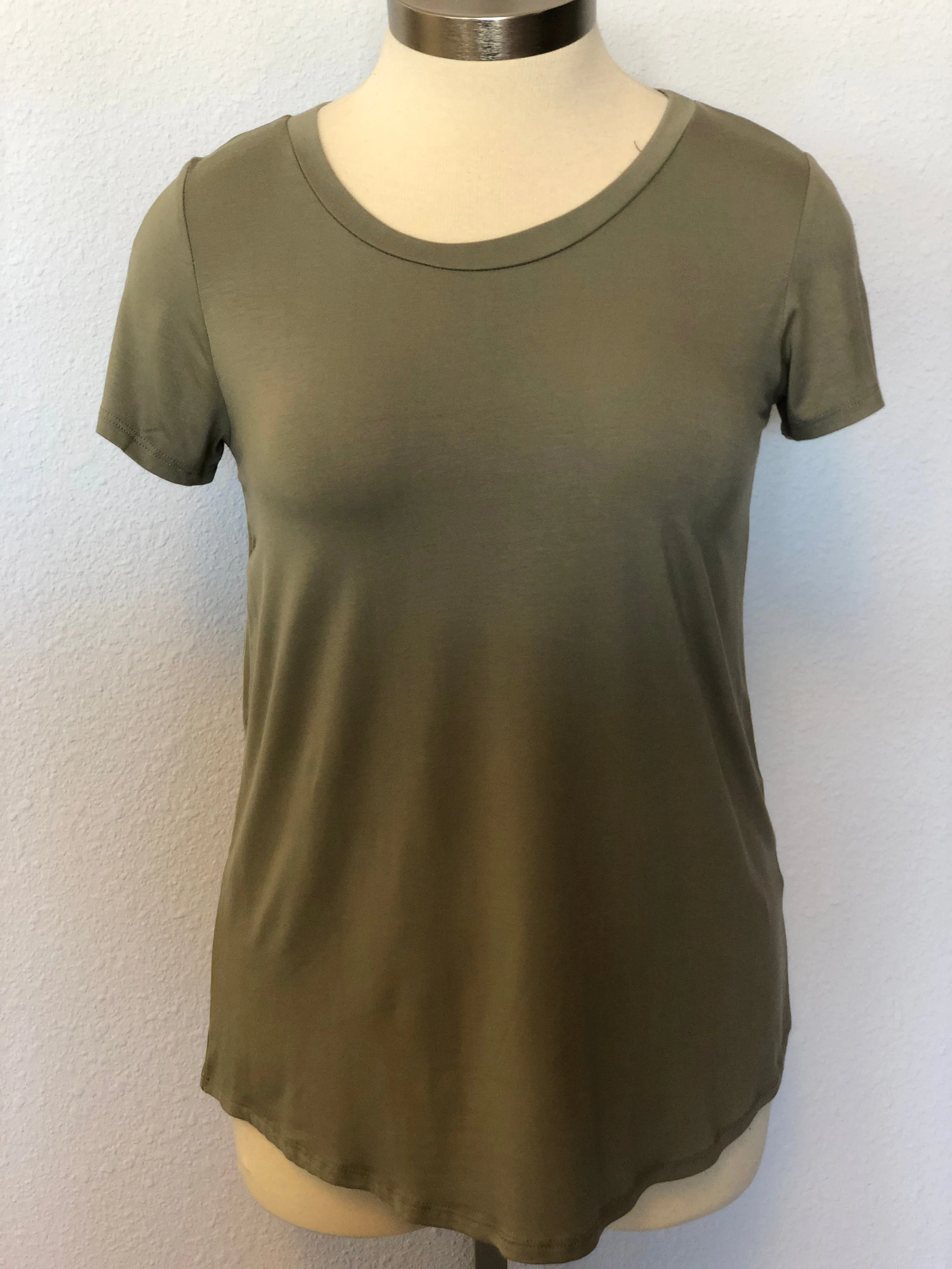 PLUS SOLID CAP SLEEVE TOP