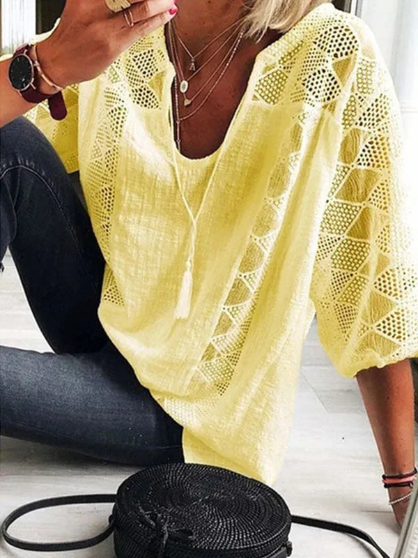 Prettybeautie Lace-Combo V-Neck Blouse
