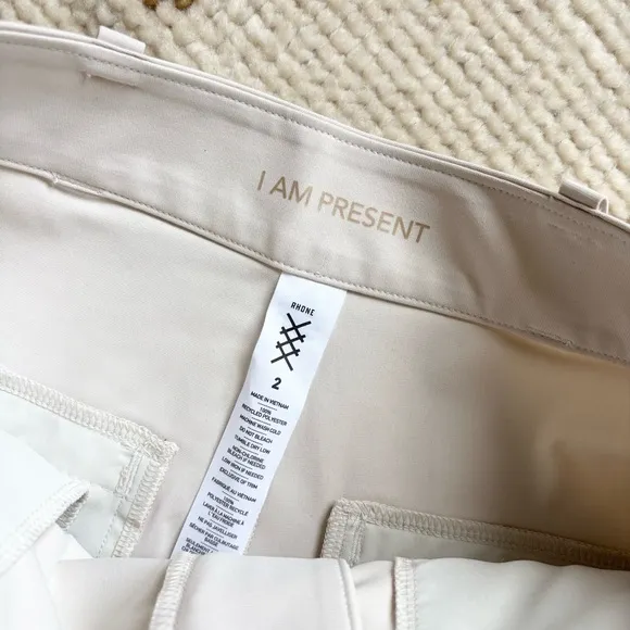 RHONE NWT Women’s Birdie Trouser Short Light Sand 2