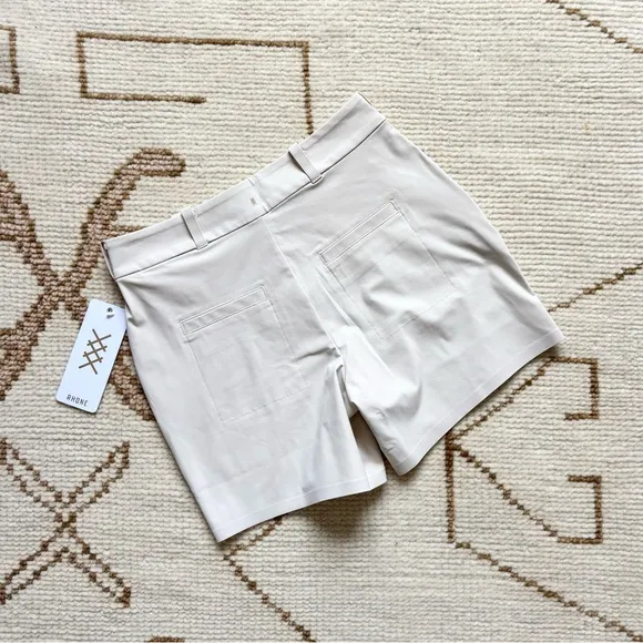 RHONE NWT Women’s Birdie Trouser Short Light Sand 2