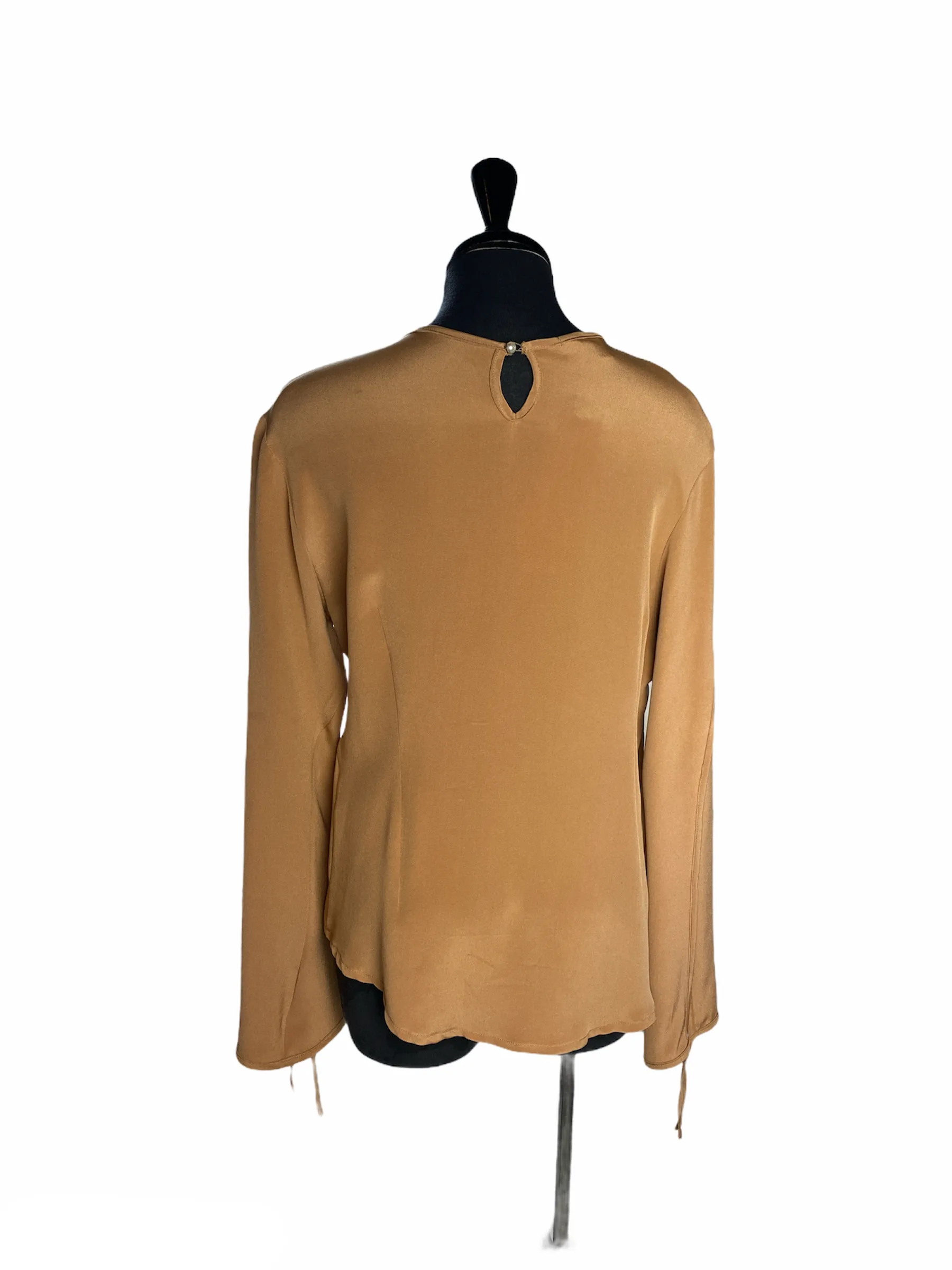 Salem Alducin Sweetheart Collar Flared Blouse