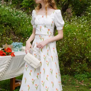 Short tops and long skirts with tulip flowers