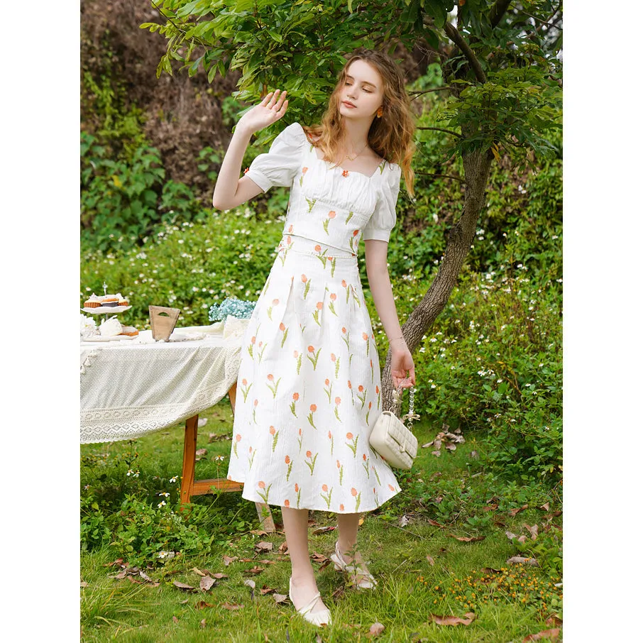 Short tops and long skirts with tulip flowers