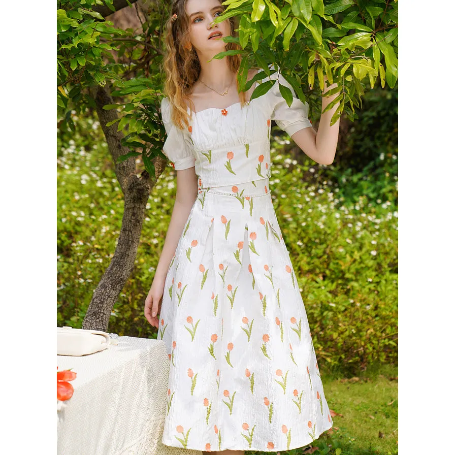 Short tops and long skirts with tulip flowers