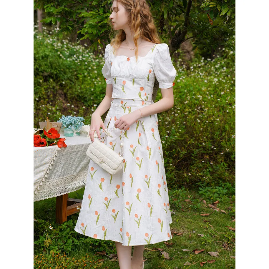 Short tops and long skirts with tulip flowers