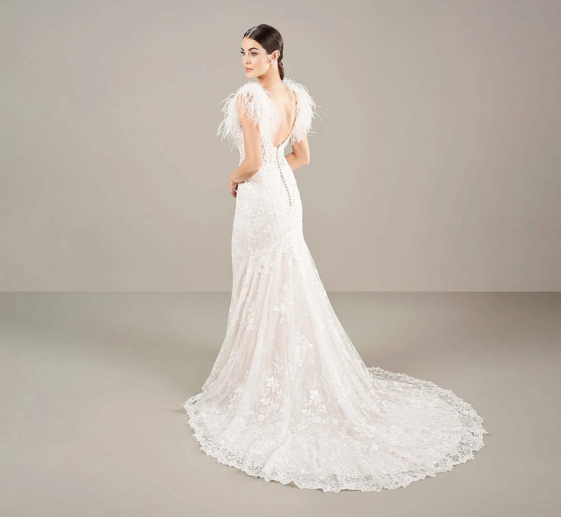 Slim Fit And Flare Gown With Detachable Feathers In Ivory Almond