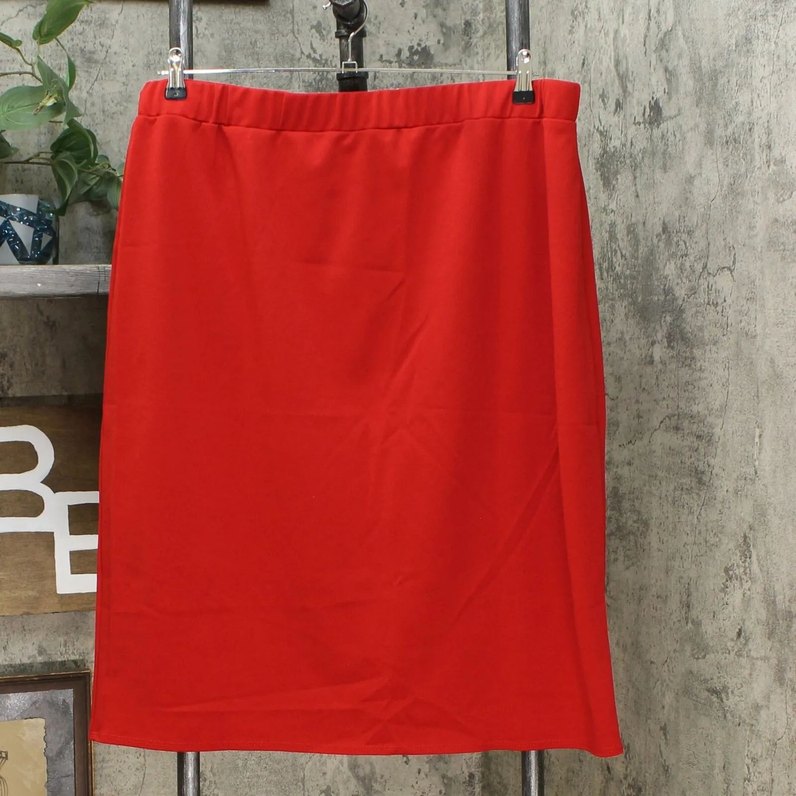 Slinky Brand Women's Luxe Crepe Tulip Pencil Skirt