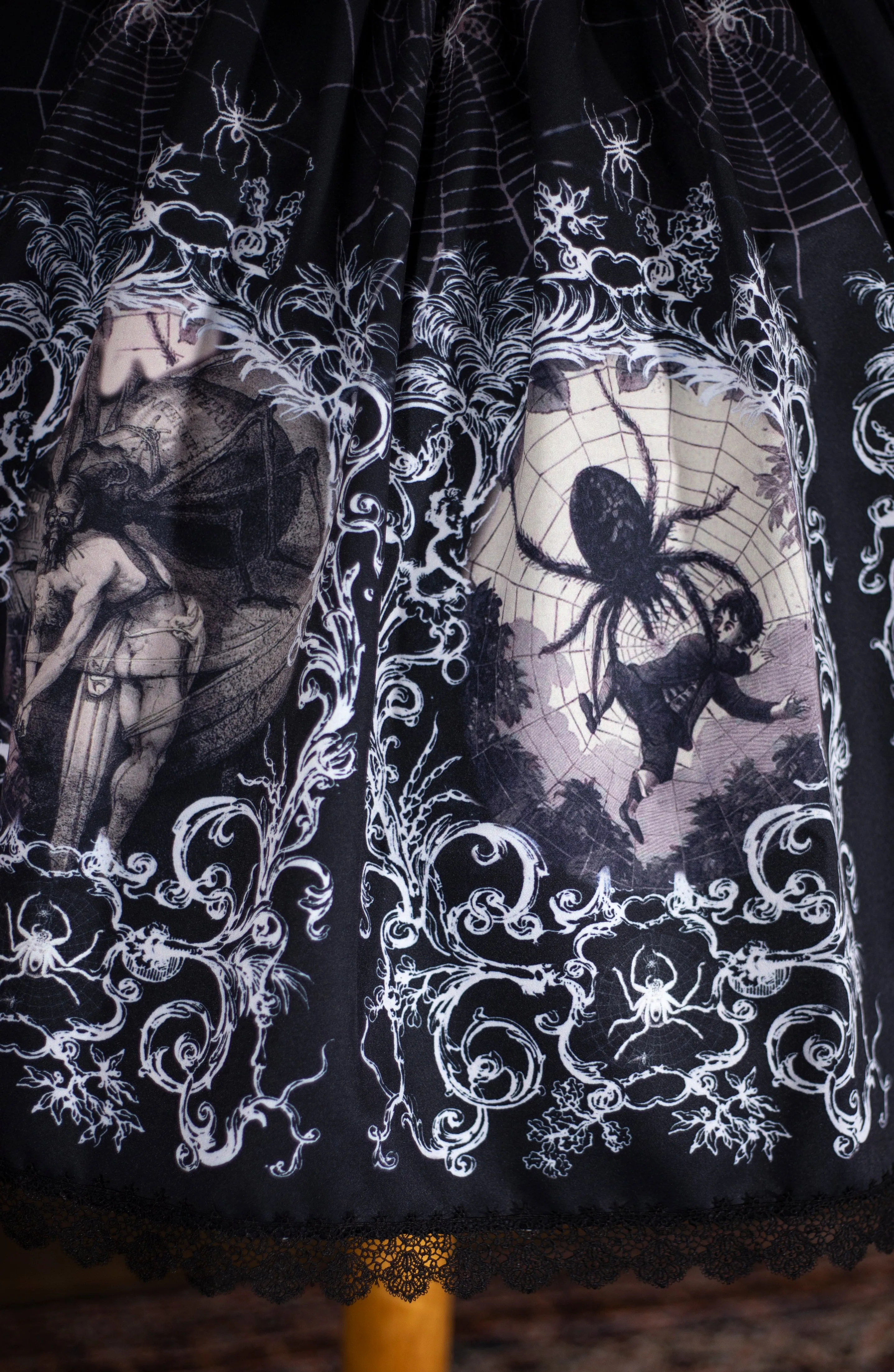 Spider skirt black
