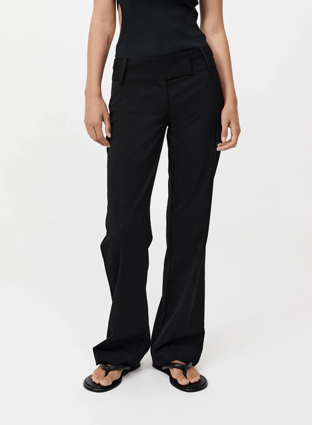 ST. AGNI | 90s Relaxed Pants