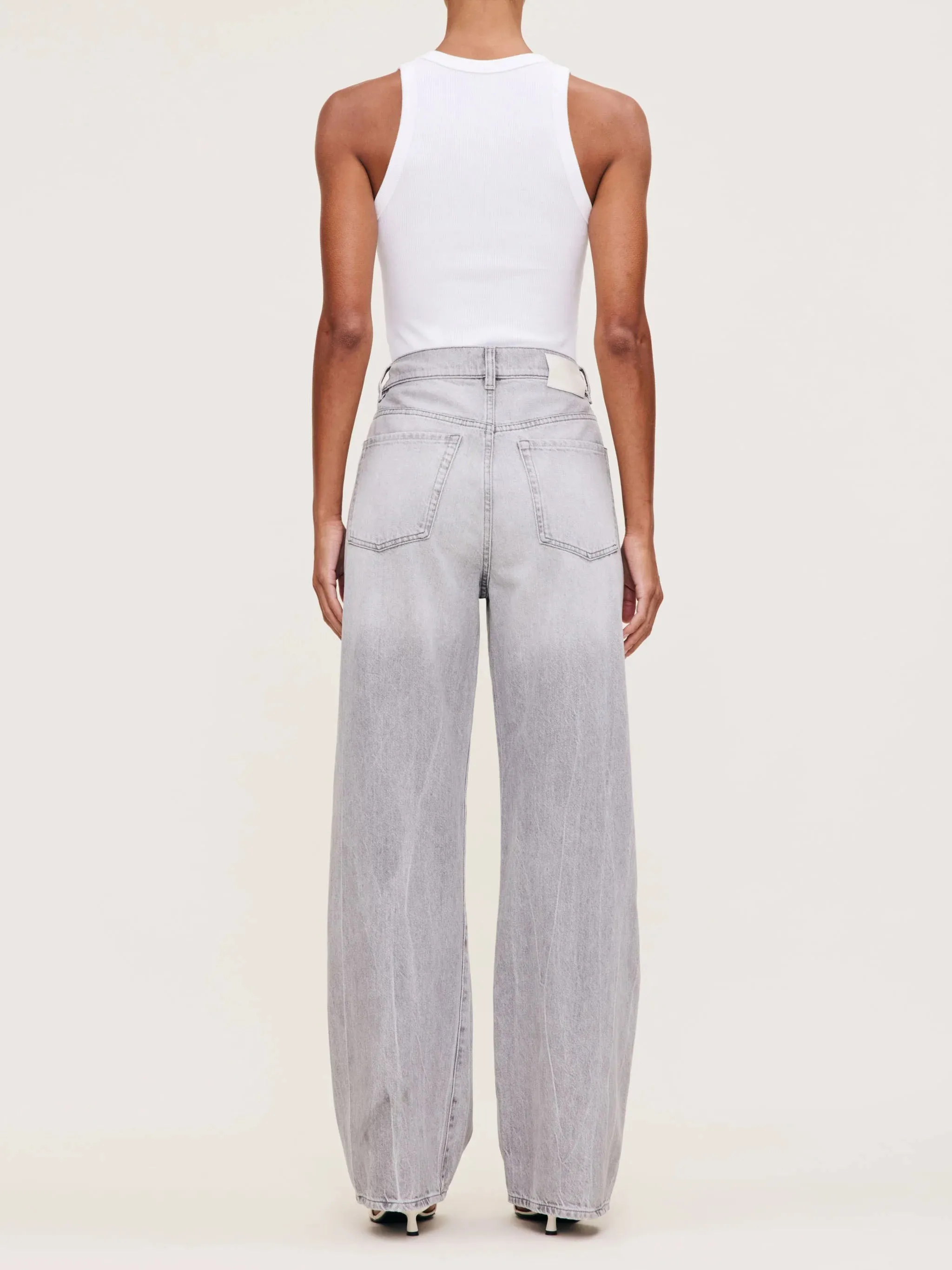 Taylor Ultra High Rise Relaxed Barrel Jean Lt Smoke