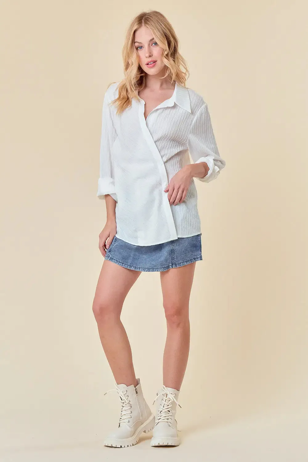TEXTURED POINT COLLAR WRAP TOP