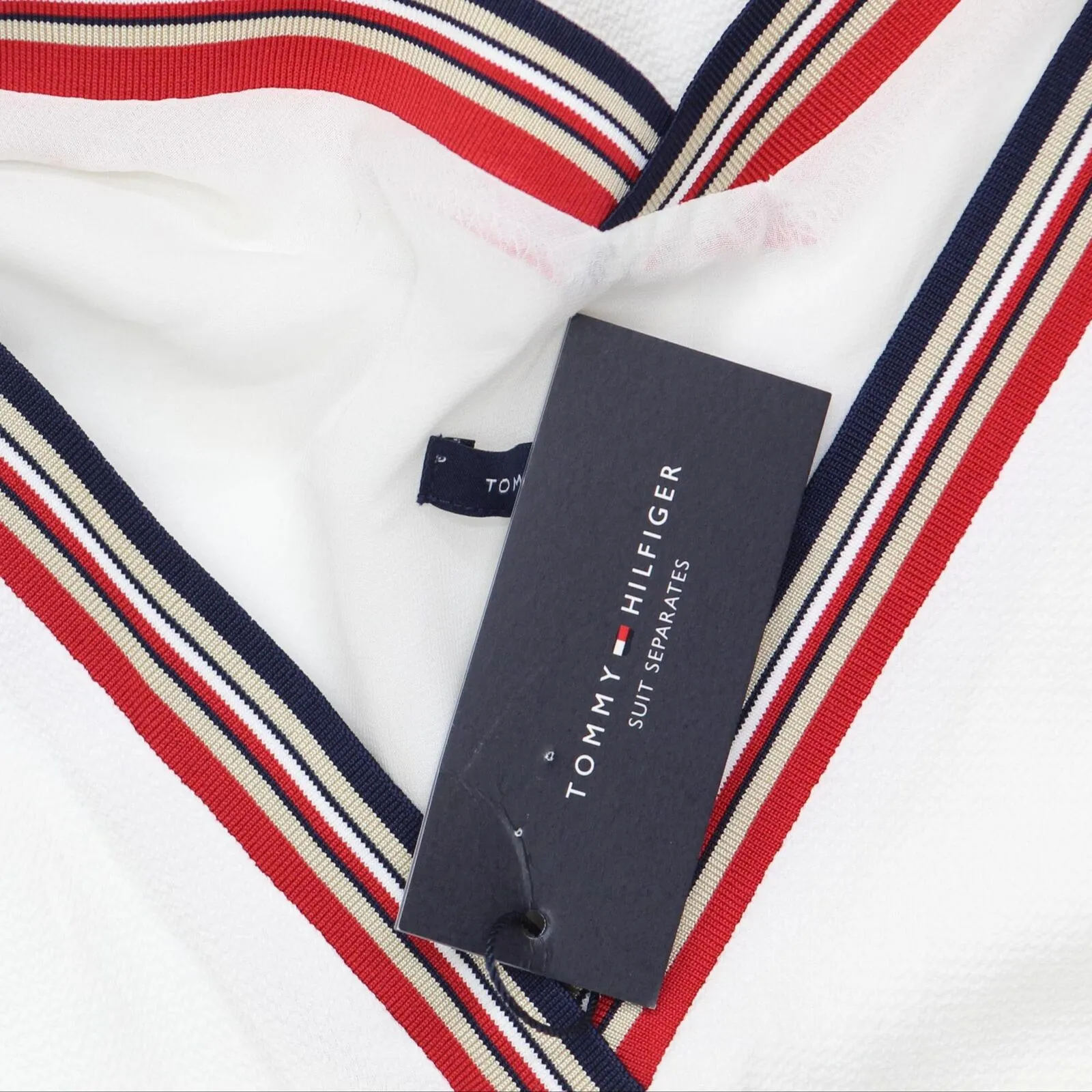 Tommy Hilfiger Women's Sleeveless Bubble-Crepe Iconic Top H27TC49A