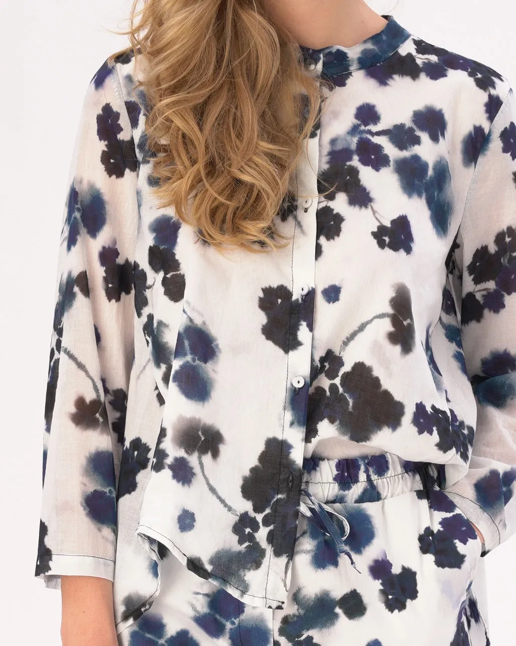 Watercolor Small Floral Band Collar Buttoned Blouse