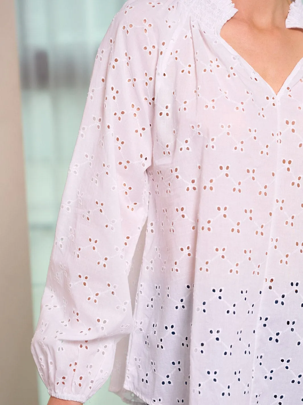 WOMEN'S LONG SLEEVE V-NECK EYELET BLOUSE TOP