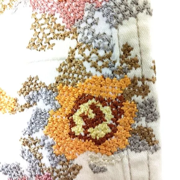 Y2K Vintage Capris Sz 3 Ivory HAND EMBROIDERED Floral Flowers Bohemian Boho