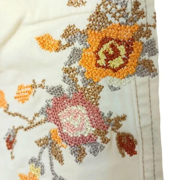Y2K Vintage Capris Sz 3 Ivory HAND EMBROIDERED Floral Flowers Bohemian Boho