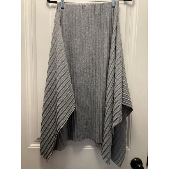 Zara Women’s 2 Piece Tank Top &amp; Soft Pleated Handkerchief Skirt Set Size S Gray