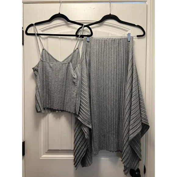 Zara Women’s 2 Piece Tank Top &amp; Soft Pleated Handkerchief Skirt Set Size S Gray